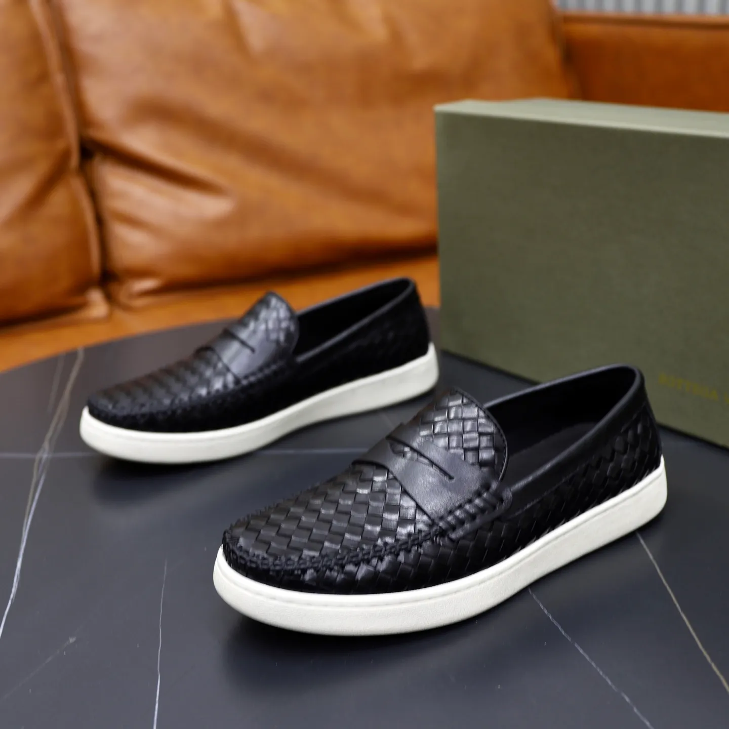 Men's shoes 💰500💰BOTTEG* VENET* - high-end boutique Size: 38-44 (45 custom-made) BV new product, calfskin artificially woven classic style harmoniously blends with contemporary fashion temperament, rubber soles are light and flexible, water-dyed cowhide!